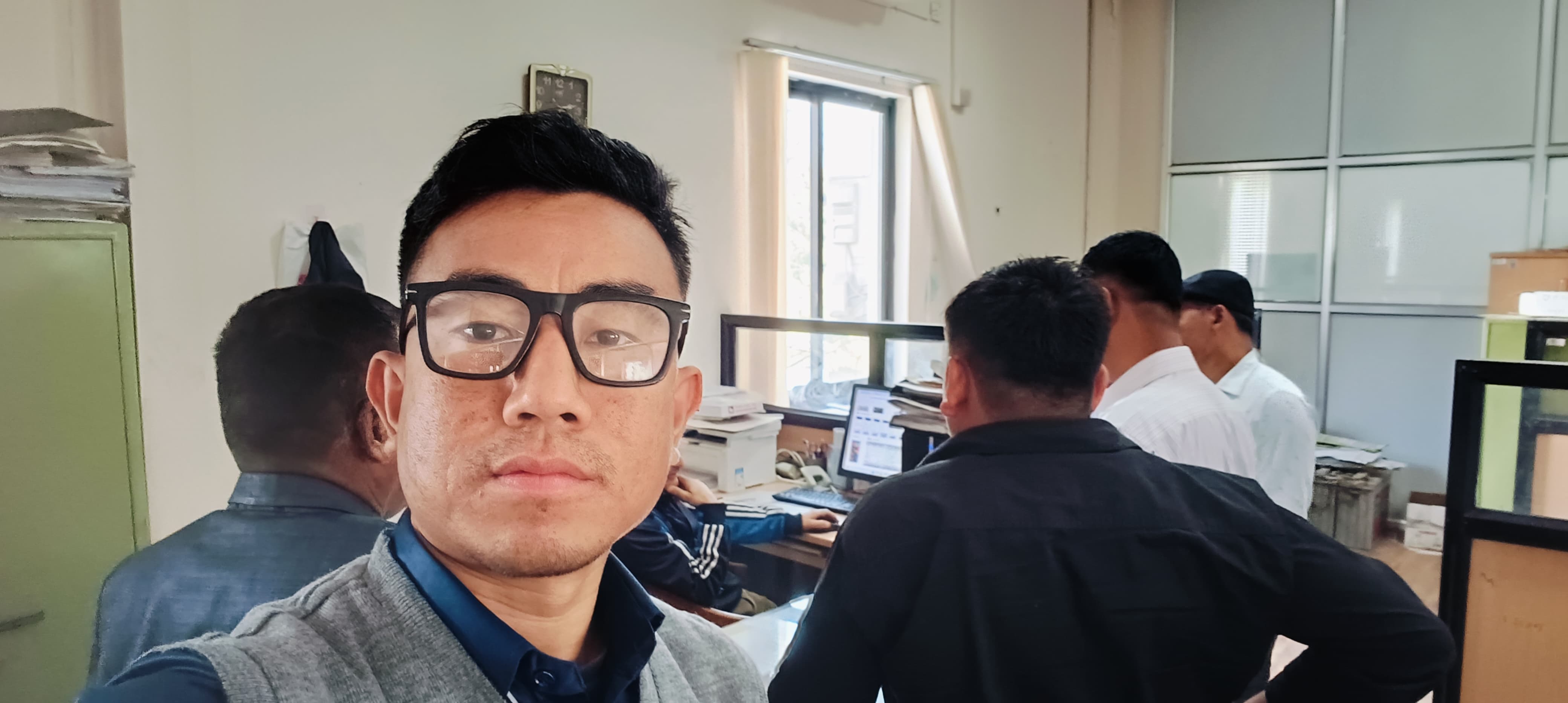 MNO का नेताहरु काम विशेष भेटघाट निर्वाचन आयोग नेवालमा।